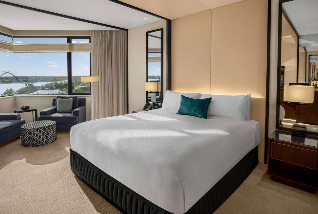 Twin hotel room with contemporary interior and premium bedding